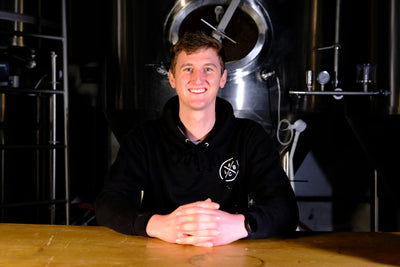 Drawstring hood, LBBC circle logo and kangaroo pouch pocket 